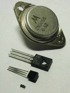 Pirmieji puslaidininkiniai tranzistoriai - mažujų tranzistorių, esančių mikroprocesoriuose tėvai.